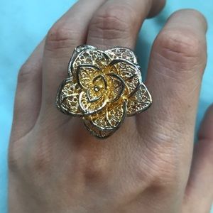 Vintage flower ring